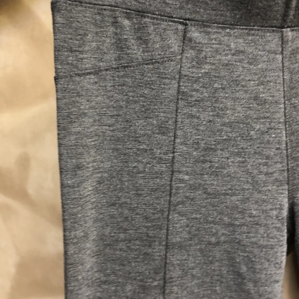 Gray stretchy‎ leggings